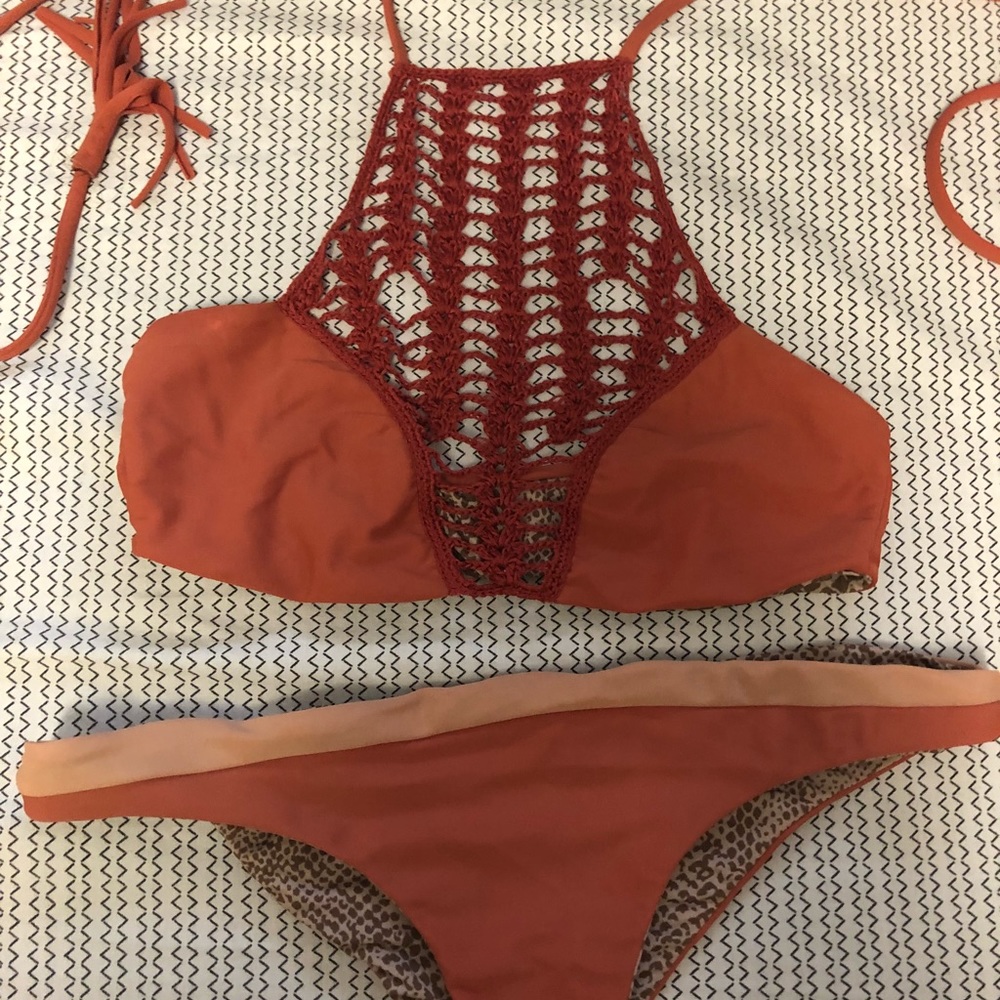 Acacia Li Hong Mui panama top